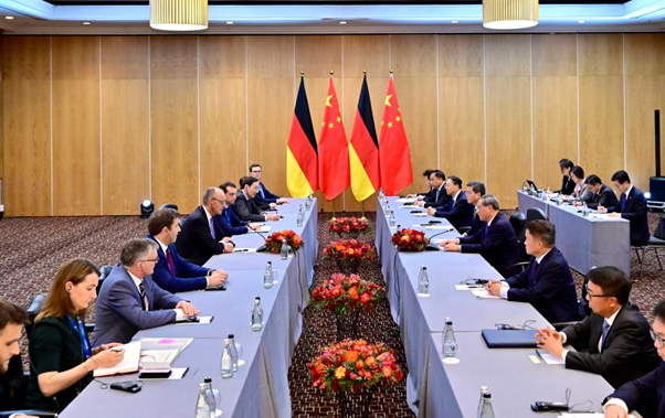 Li Urges China and Germany to Deepen Dialogue and Resolve Bilateral Issues